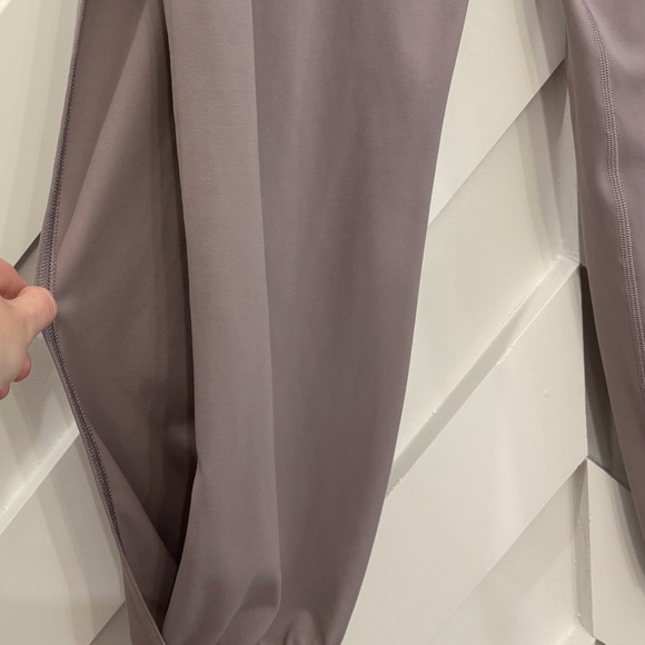 Lululemon Align Joggers 28” *Vent In Violet Verbena Size 10 - Picture 5 of 10